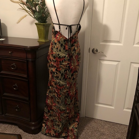 STUNNING PARTY DRESS/FORMAL DRESSES - Picture 3 of 7